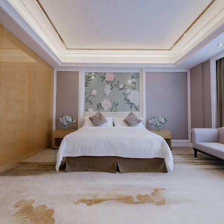 Vienna International Shenzhen Tianan Digital City Екстер'єр фото