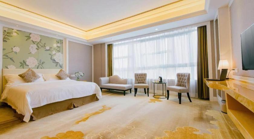 Vienna International Shenzhen Tianan Digital City Екстер'єр фото