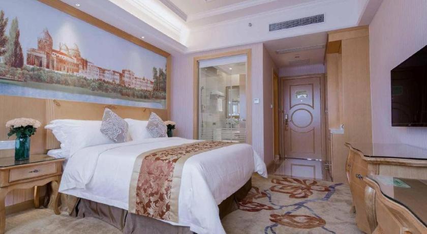 Vienna International Shenzhen Tianan Digital City Екстер'єр фото